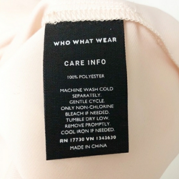 MOCK TURTLENECK SLEEVELESS TOP BLOUSE - Picture 4 of 4